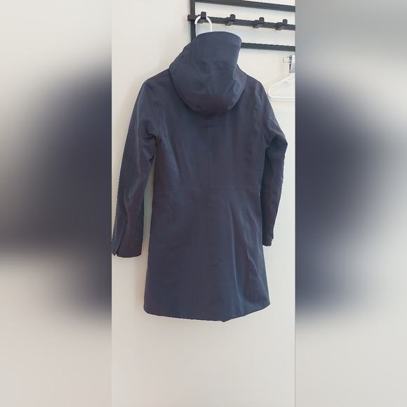 3 in 1 patagonia parka - Picture 2 of 16